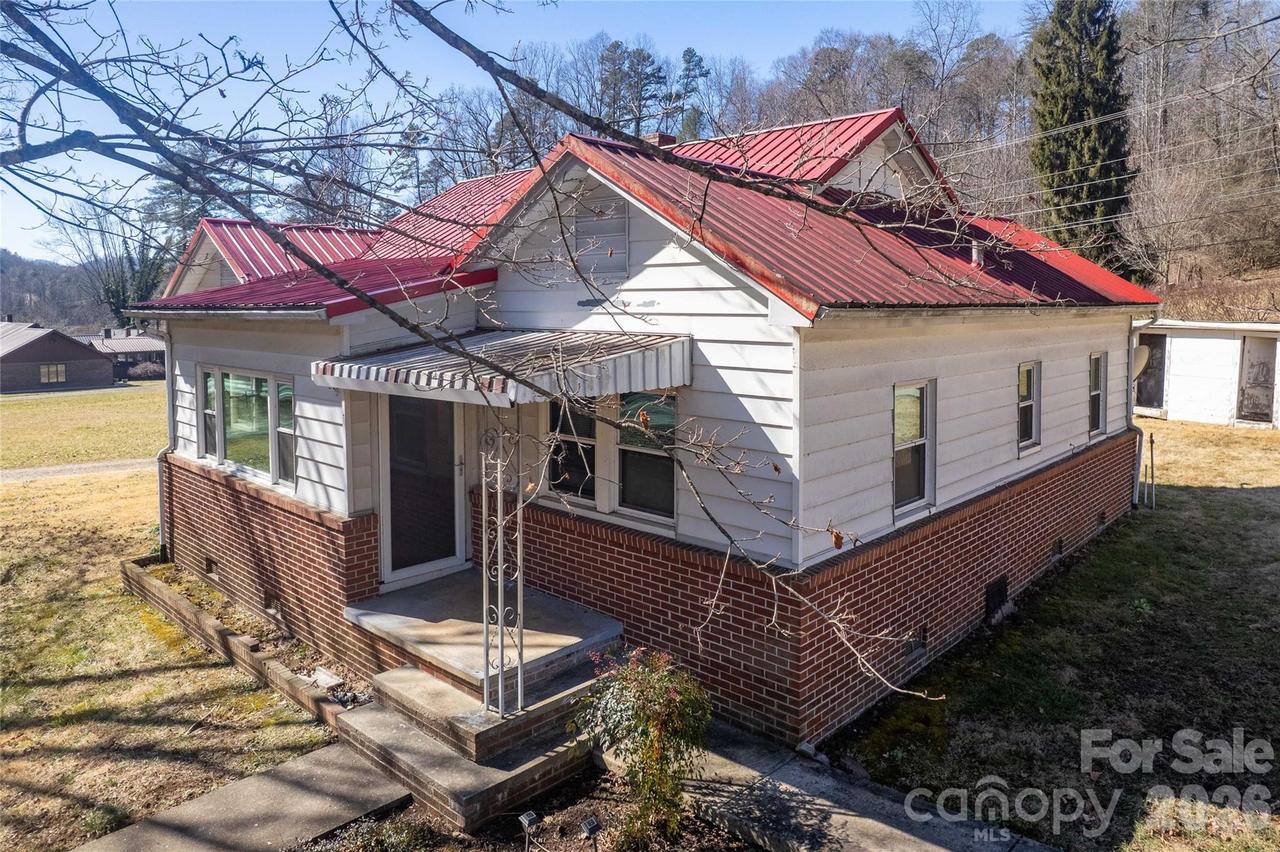 289 Fisher Creek Rd., Sylva, NC 28779