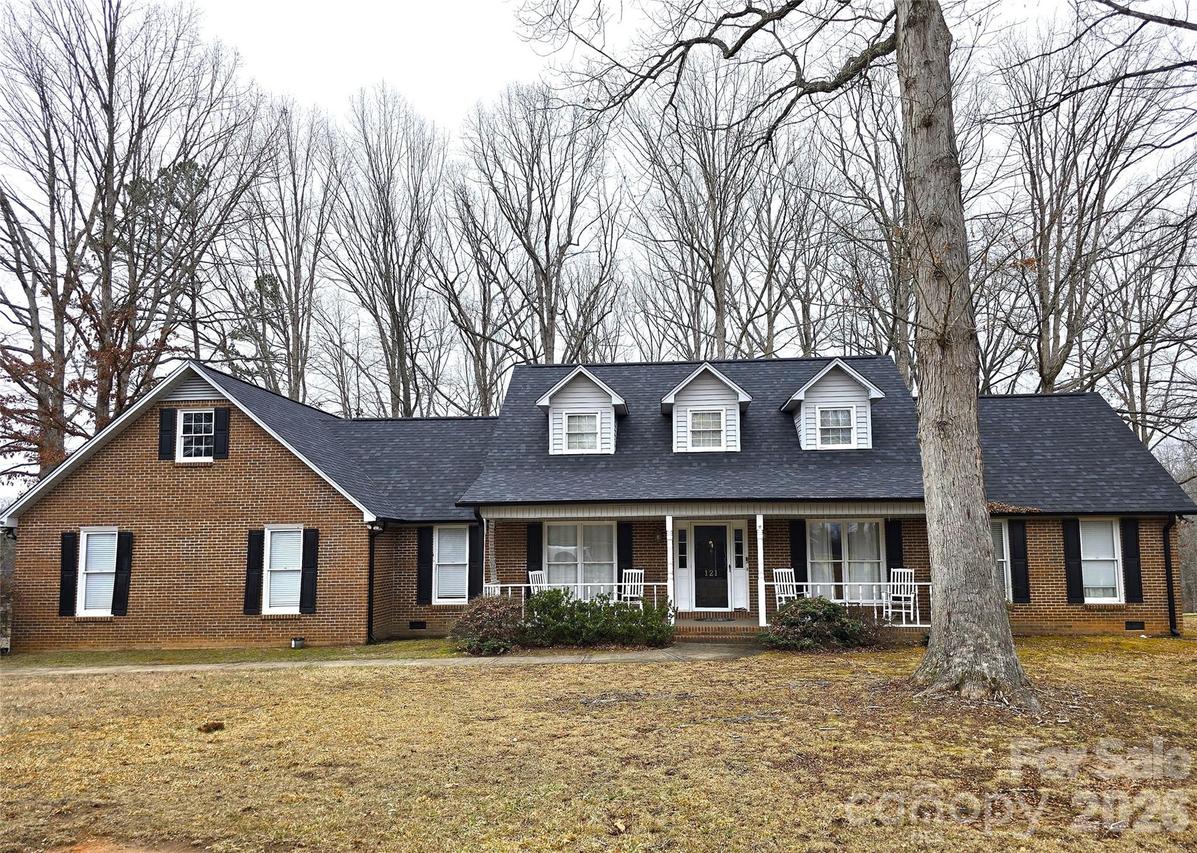 121 Country Creek Dr., Kings Mountain, NC 28086