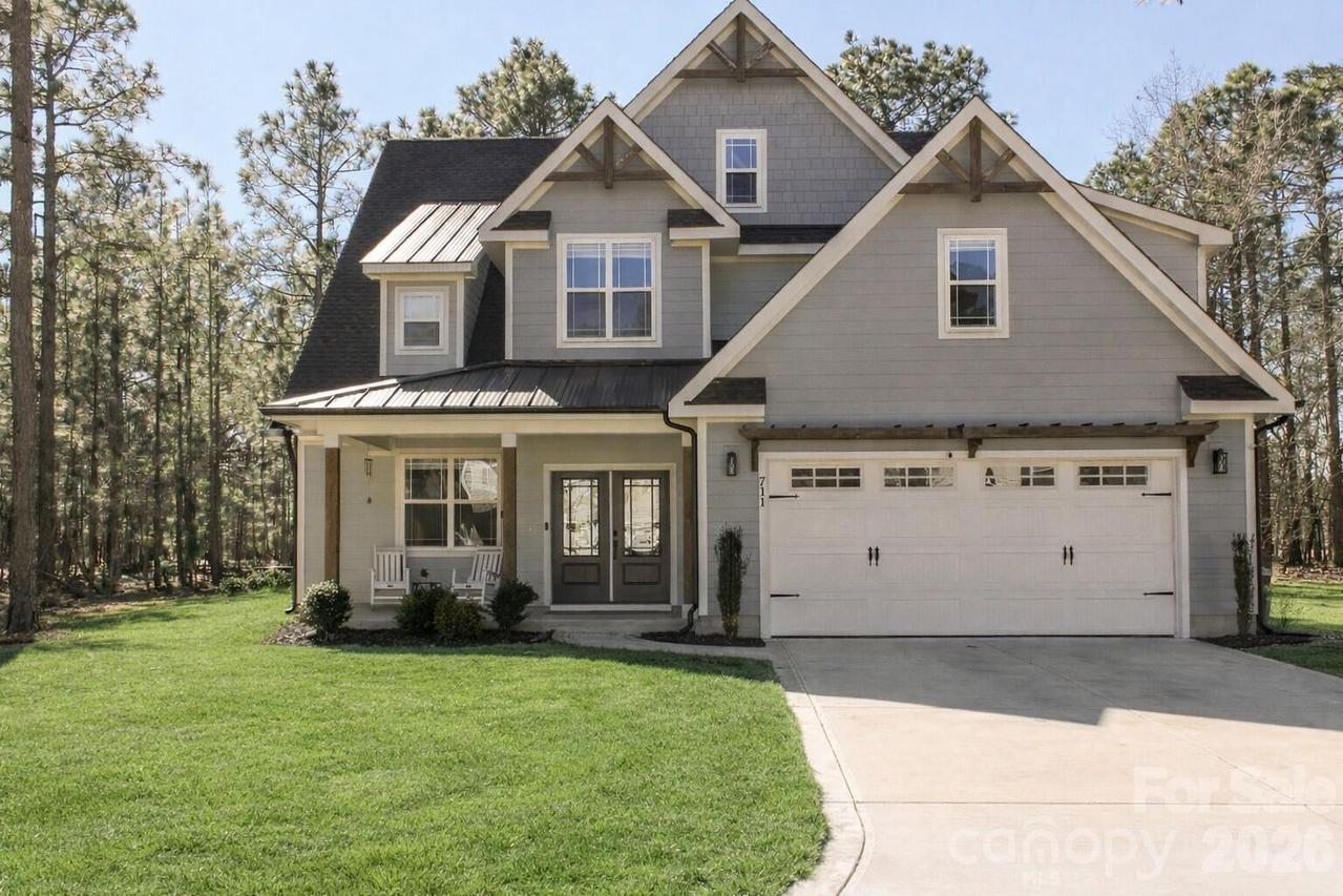 711 Bald Eagle Dr., Vass, NC 28394