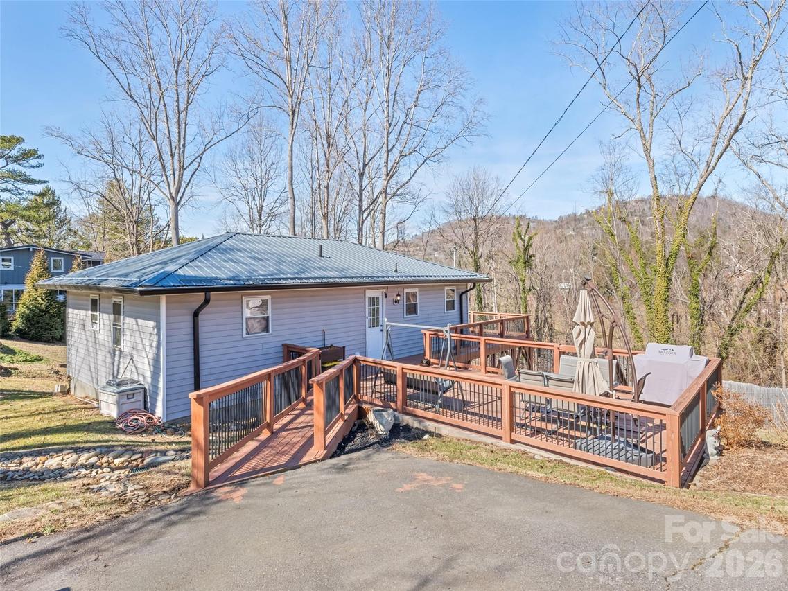 85 Culvern St., Asheville, NC 28804