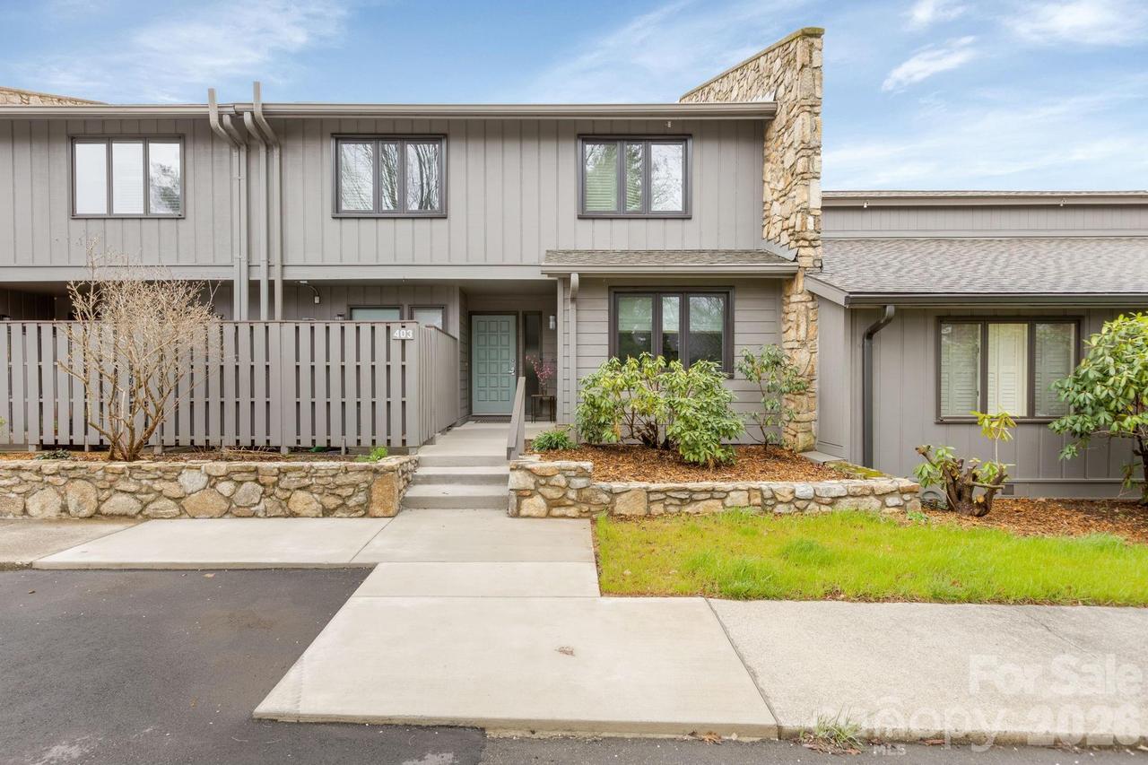 403 Crowfields Dr., Asheville, NC 28803