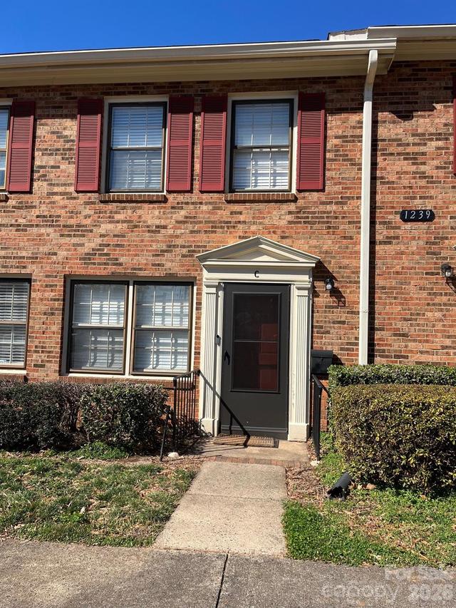 1239 Archdale Dr., Charlotte, NC 28217