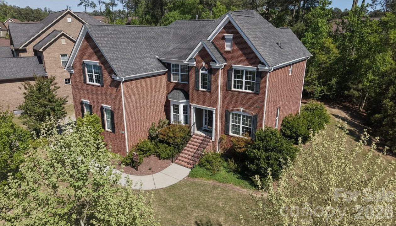18021 Pawleys Plantation Ln., Charlotte, NC 28278