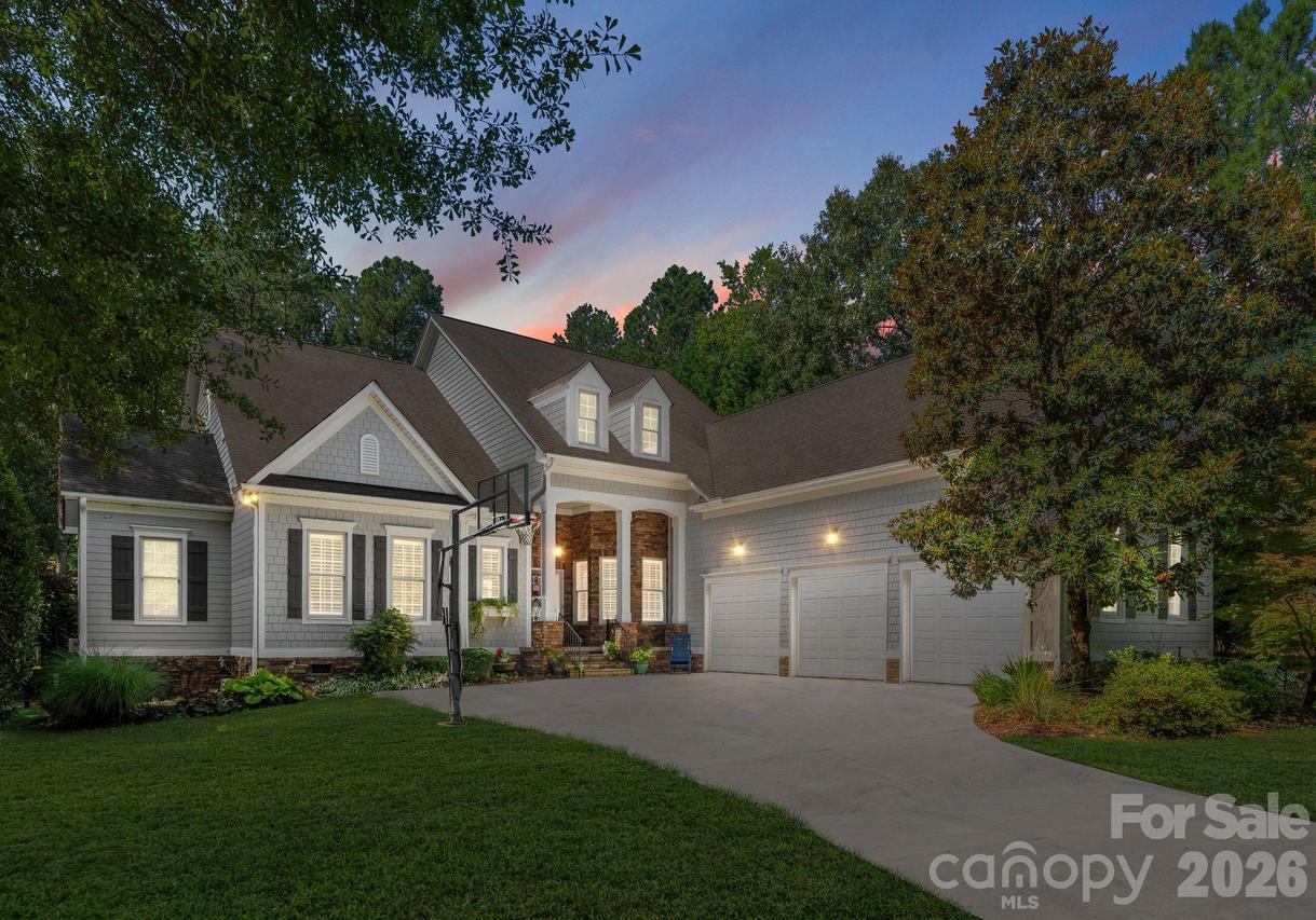 4536 Rustling Woods Dr., Denver, NC 28037