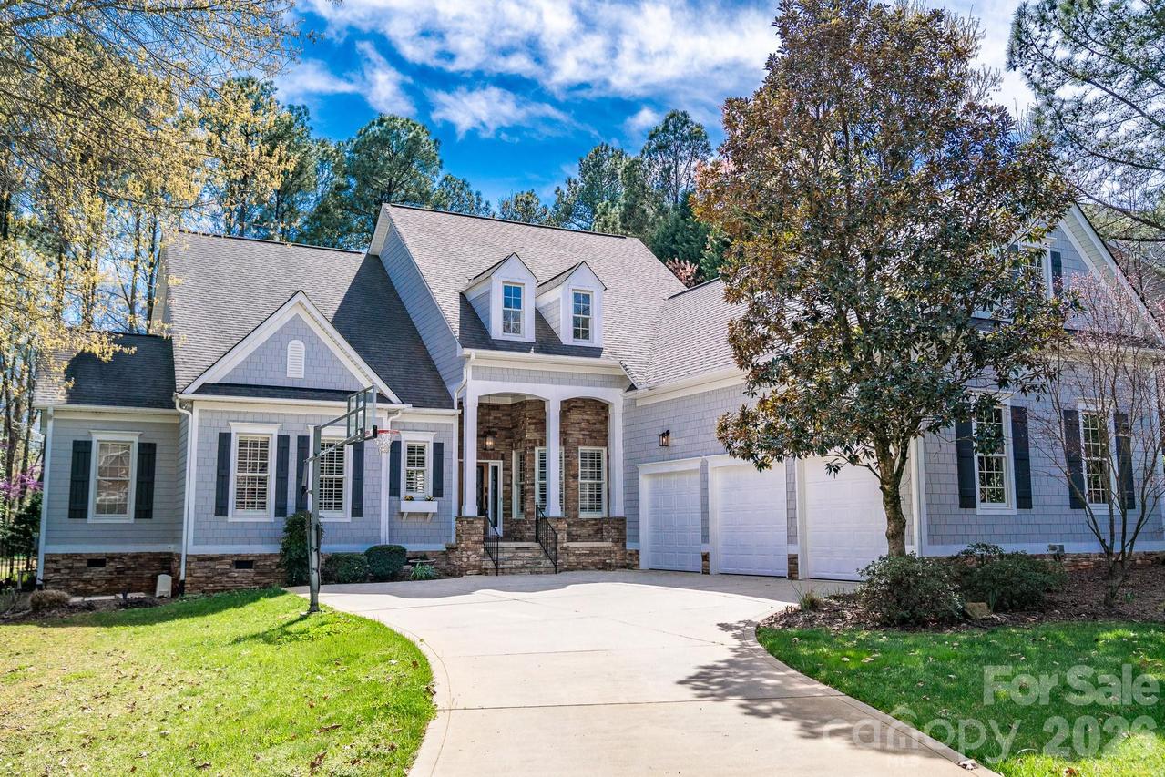 4536 Rustling Woods Dr., Denver, NC 28037