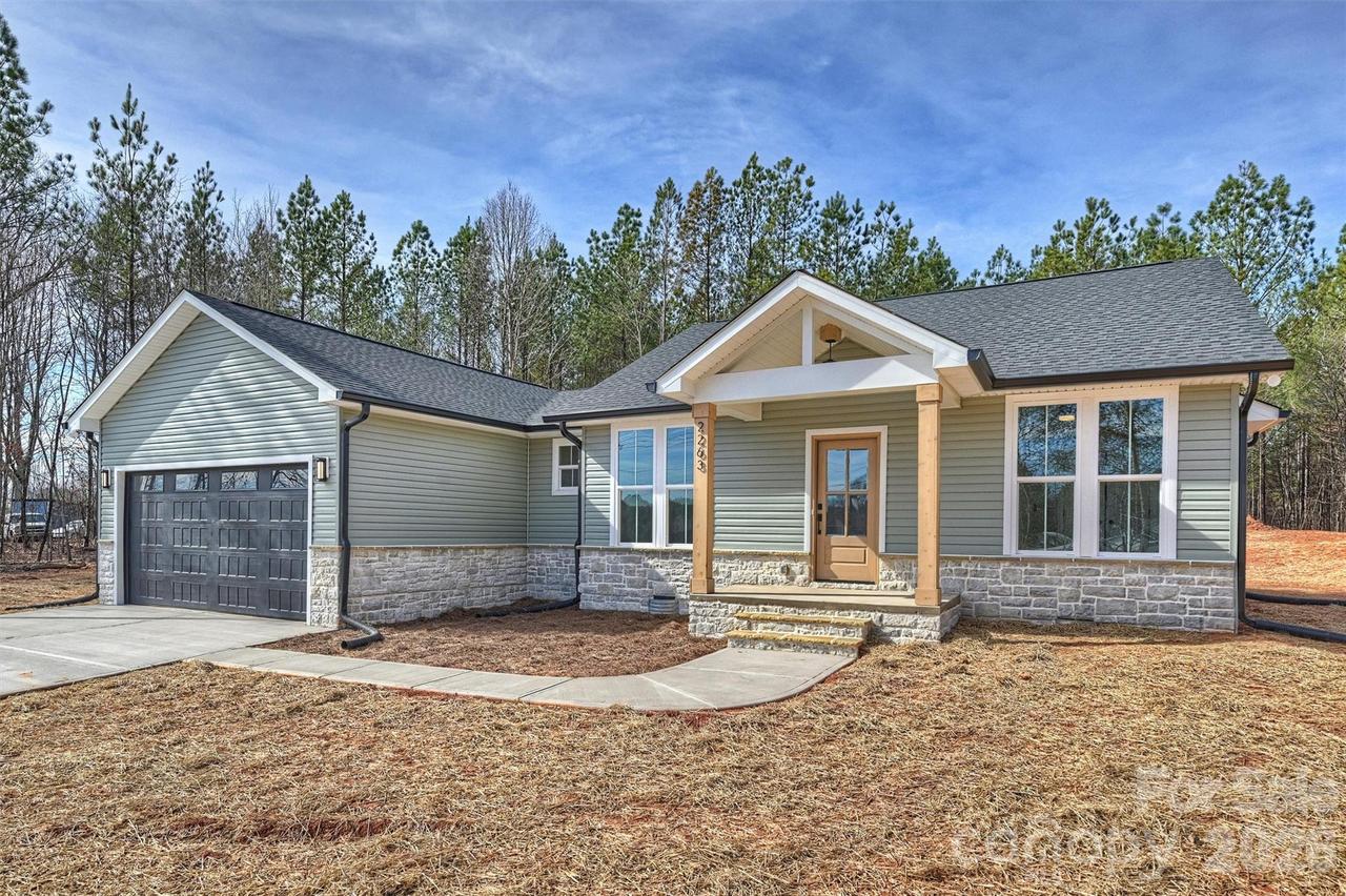 2263 Lee Lawing Rd., Lincolnton, NC 28092