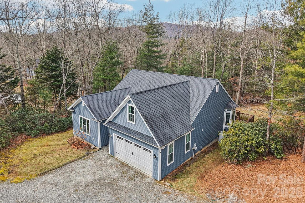 29 Saddle Top Rd., Flat Rock, NC 28731