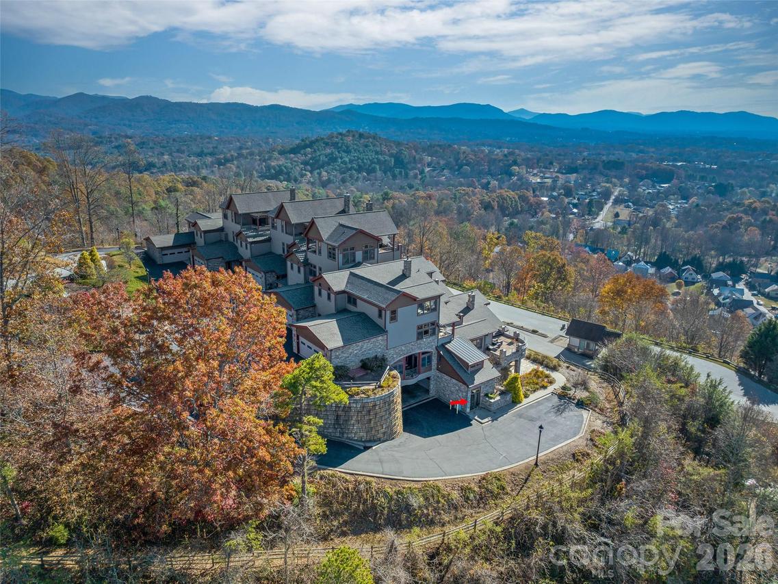 4 Chimney Crest Dr. #F, Asheville, NC 28806