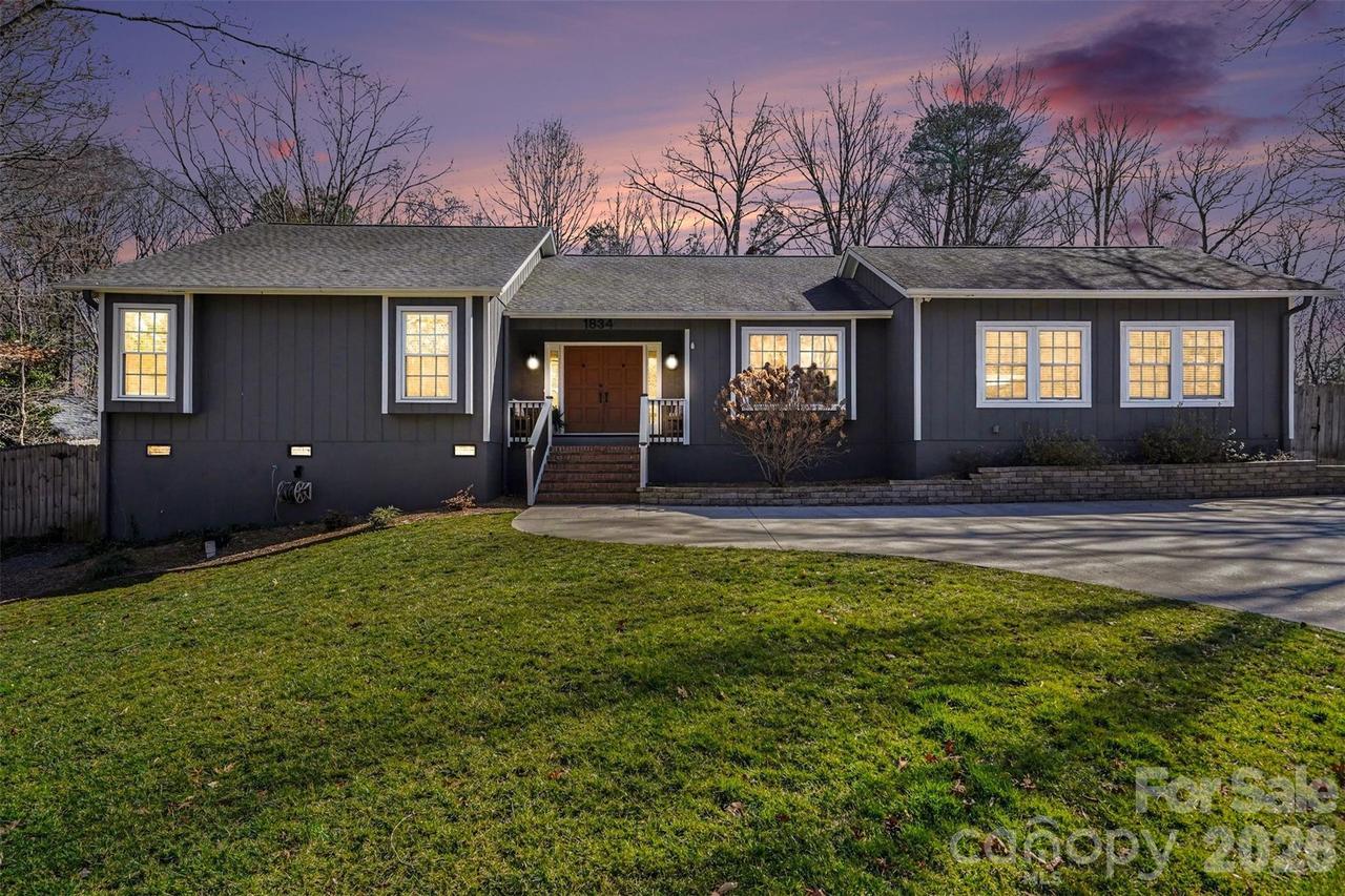 1834 Summerhill Dr., Charlotte, NC 28212