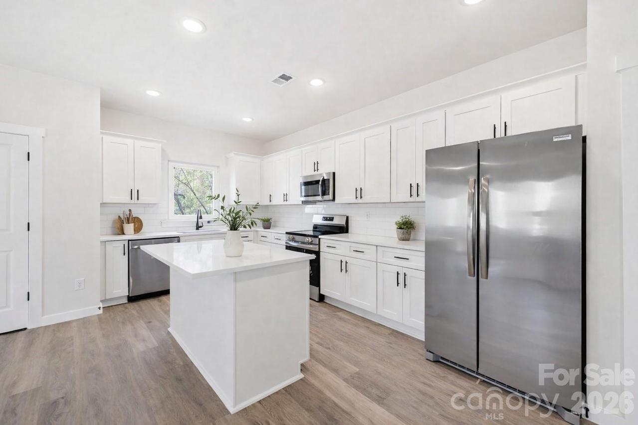 2332 Merts Way, Hudson, NC 28638