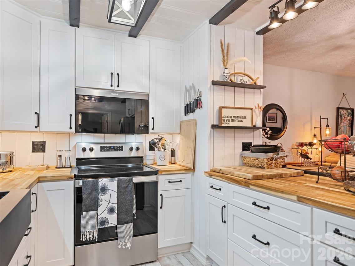 102 Sanctuary Rd. #B, Maggie Valley, NC 28751