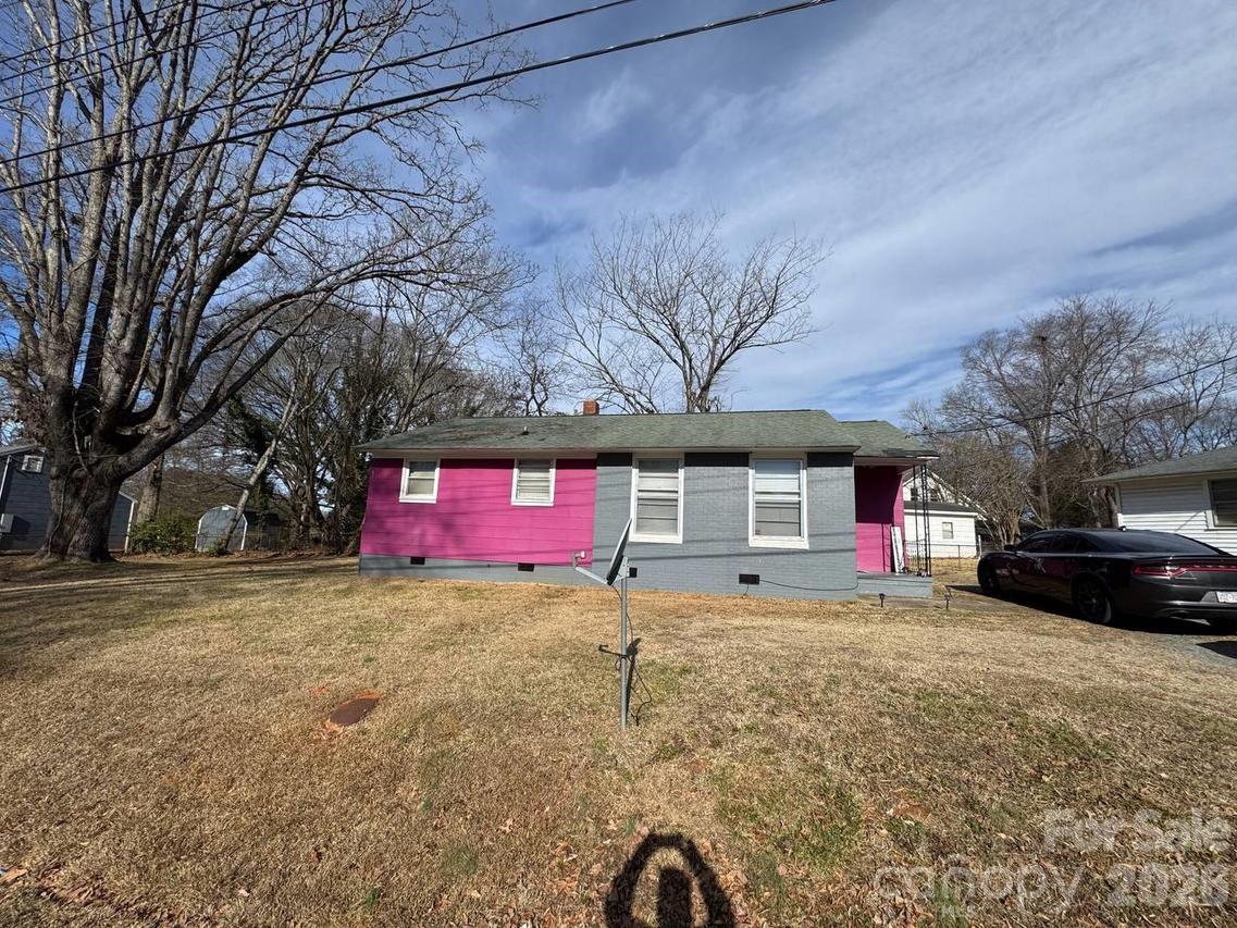 422 E 12th Ave., Gastonia, NC 28054