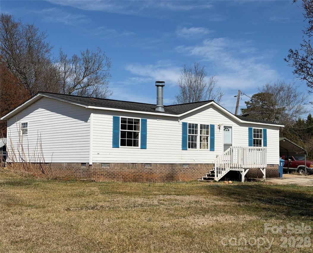 2390 Claremont Rd., Newton, NC 28658