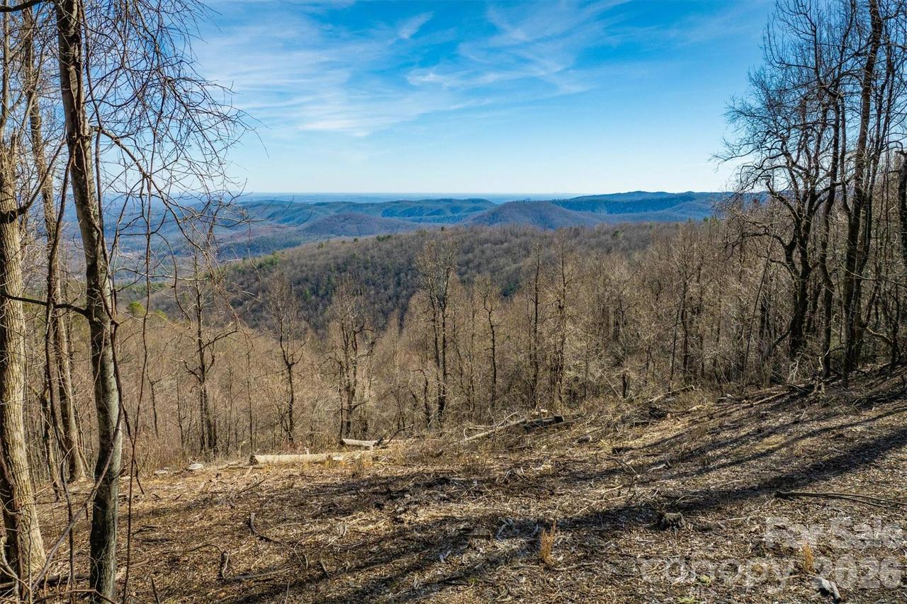 7596 Walkertop Mtn Overlook Dr., Morganton, NC 28655