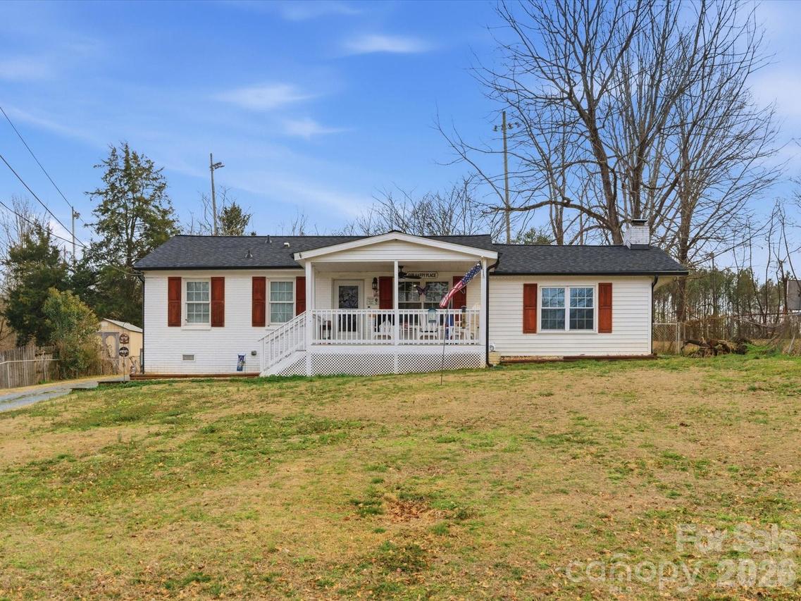 3601 Chapelwood Dr., Gastonia, NC 28052