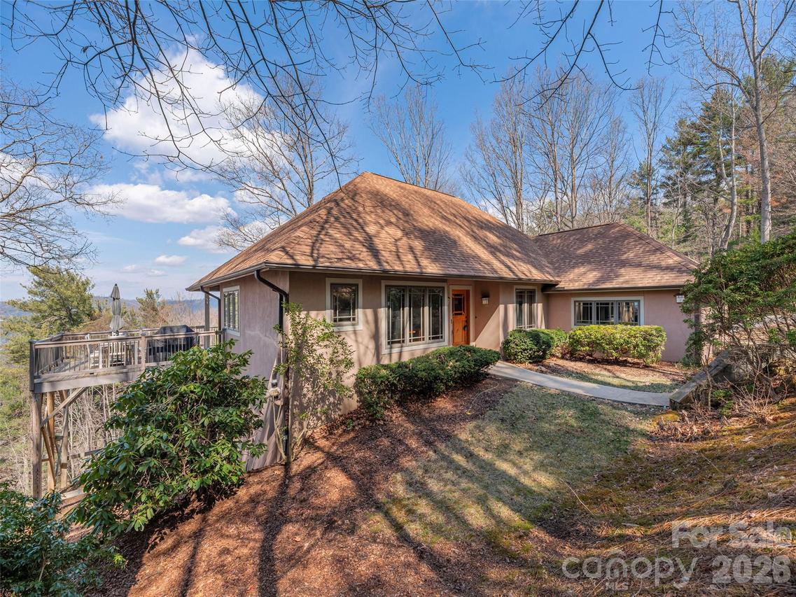 68 Crestwood Rd., Asheville, NC 28804