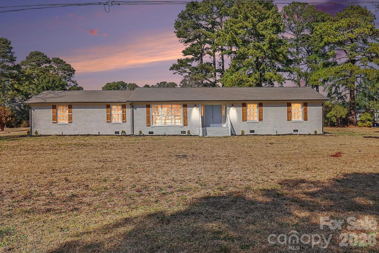 605 Forrest Rd., Warsaw, NC 28398