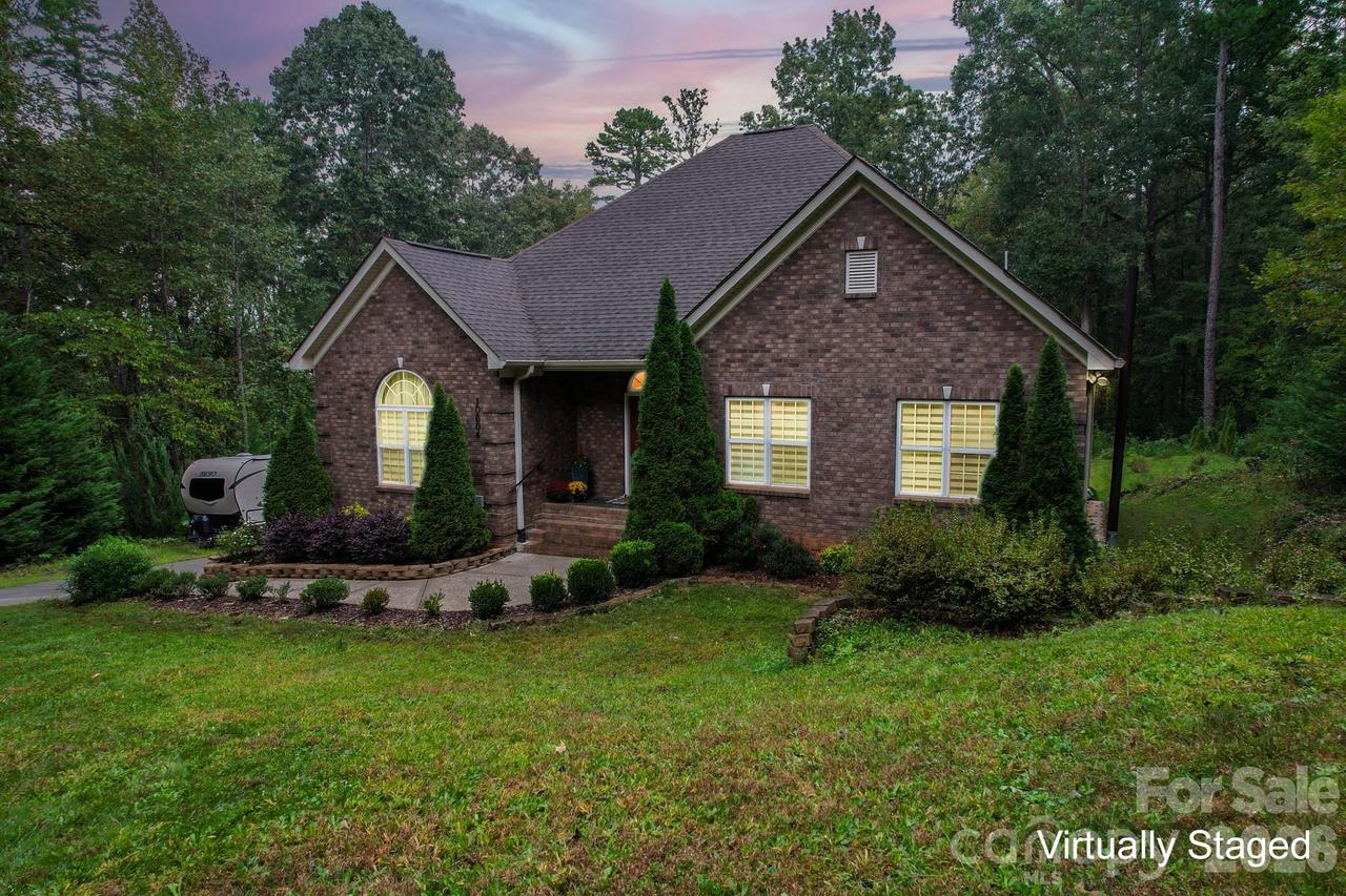 10604 Russet Pl., Charlotte, NC 28227