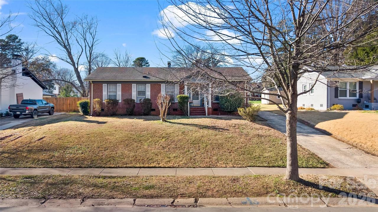 3535 Driftwood Dr., Charlotte, NC 28205