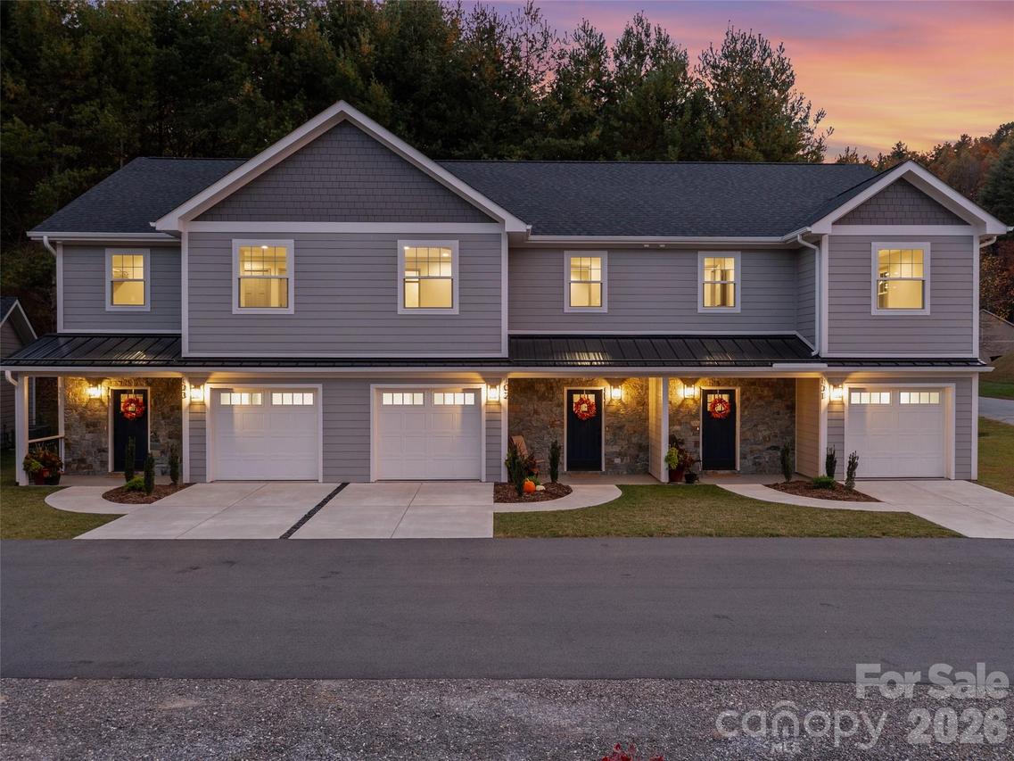 100 Red Twig Ln. #Unit 102, Burnsville, NC 28704