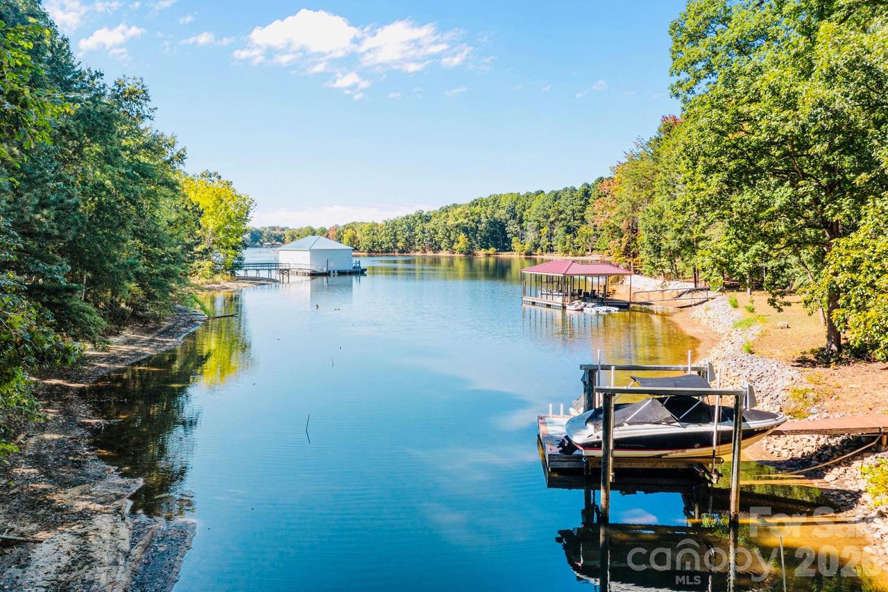 19322 Yachtman Dr., Cornelius, NC 28031