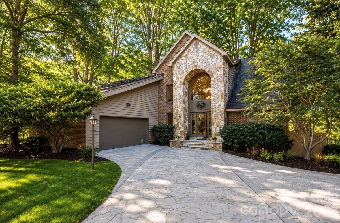 19322 Yachtman Dr., Cornelius, NC 28031