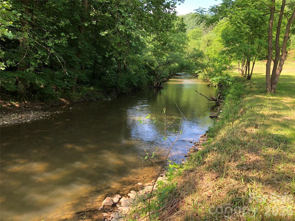 676 Big Helton Rd. #2, Grassy Creek, NC 28631