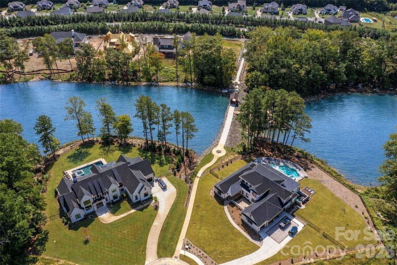 111 River Birch Ln., Matthews, NC 28104