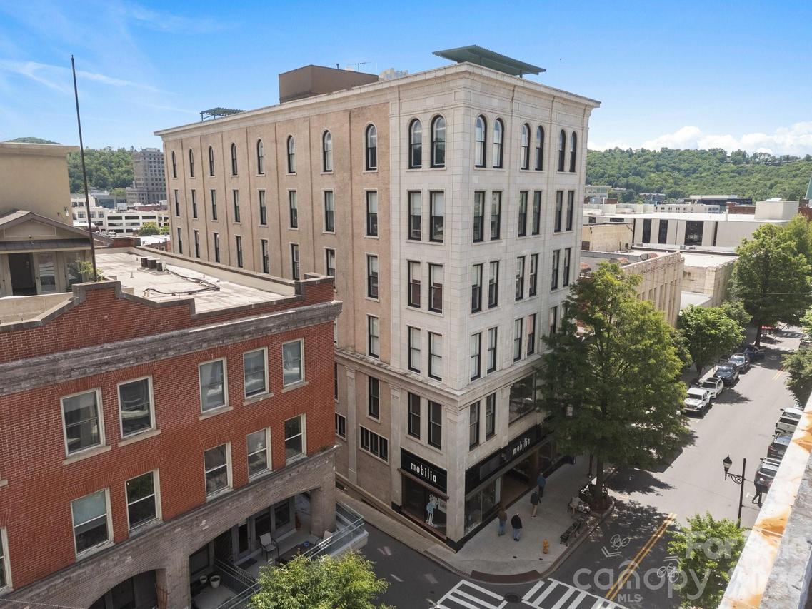 84 W Walnut St. #405, Asheville, NC 28801