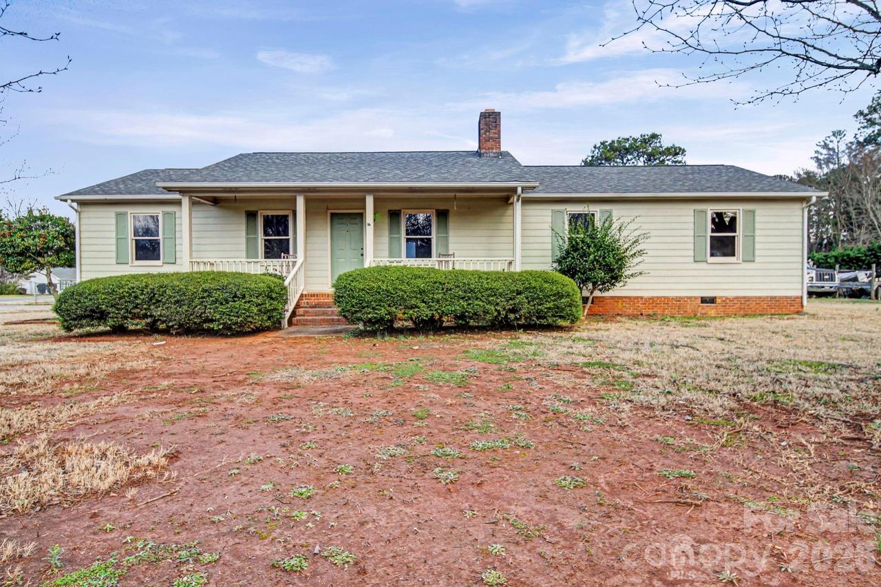 102 Roxie Ln., Belmont, NC 28012