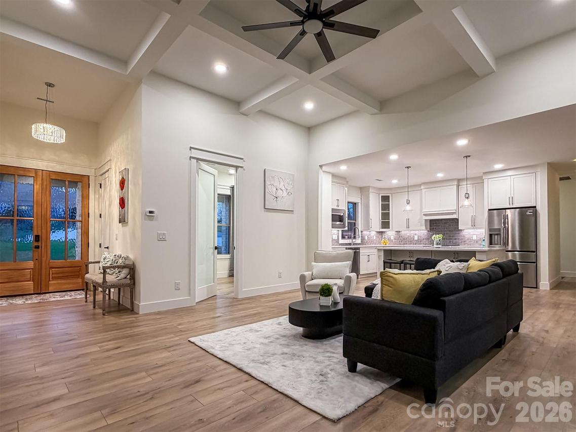 1322 Kensington Cir., Newton, NC 28658