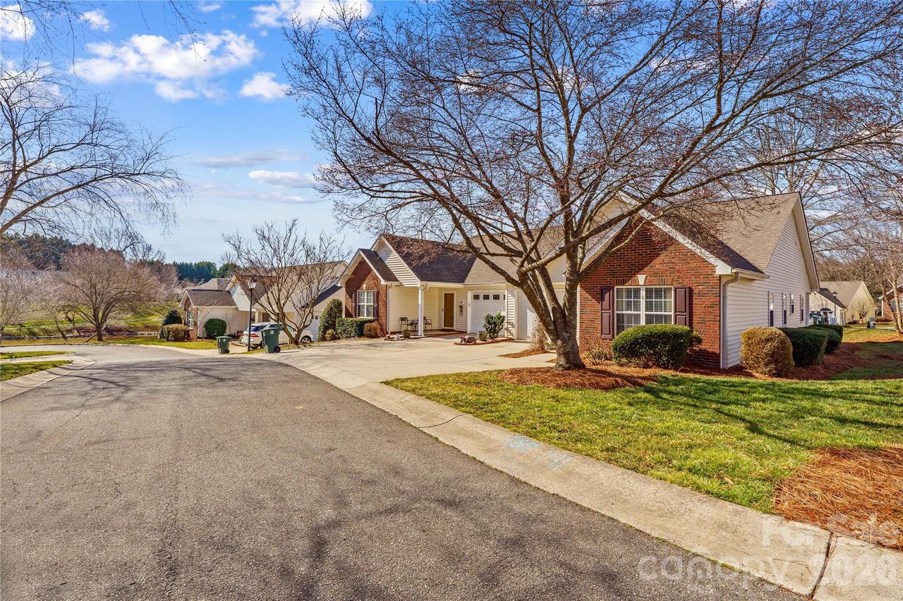143 Ashwood Ln., Mooresville, NC 28117