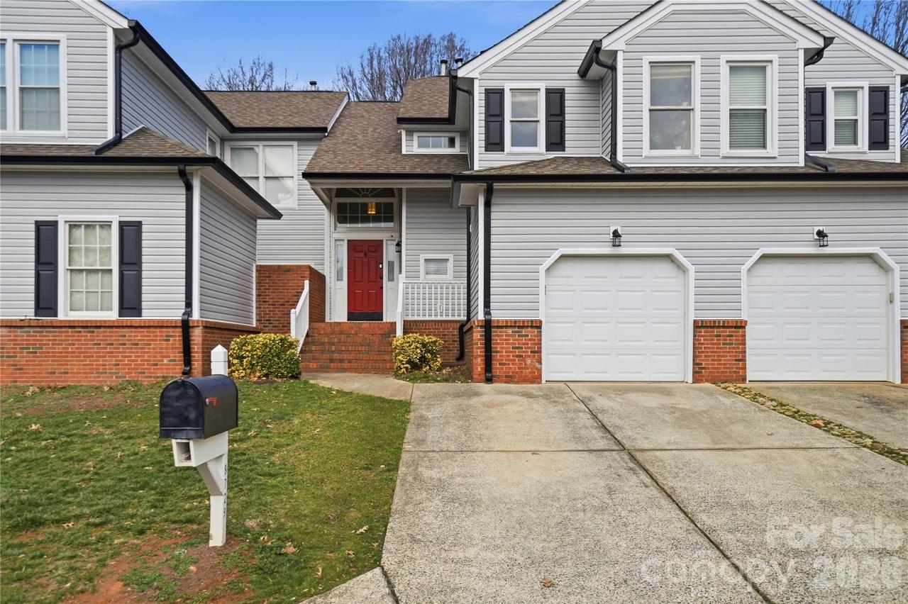 8729 Fox Chase Ln., Charlotte, NC 28269