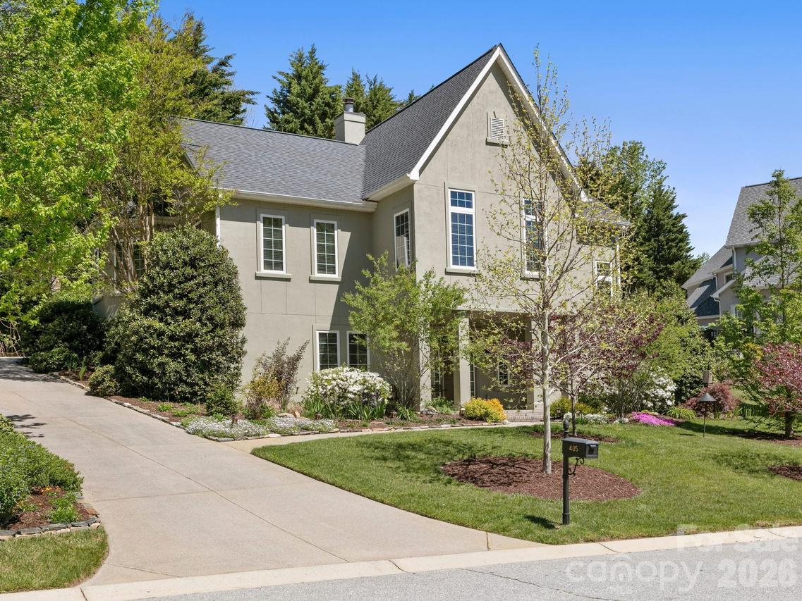 405 Mistletoe Tr., Hendersonville, NC 28791