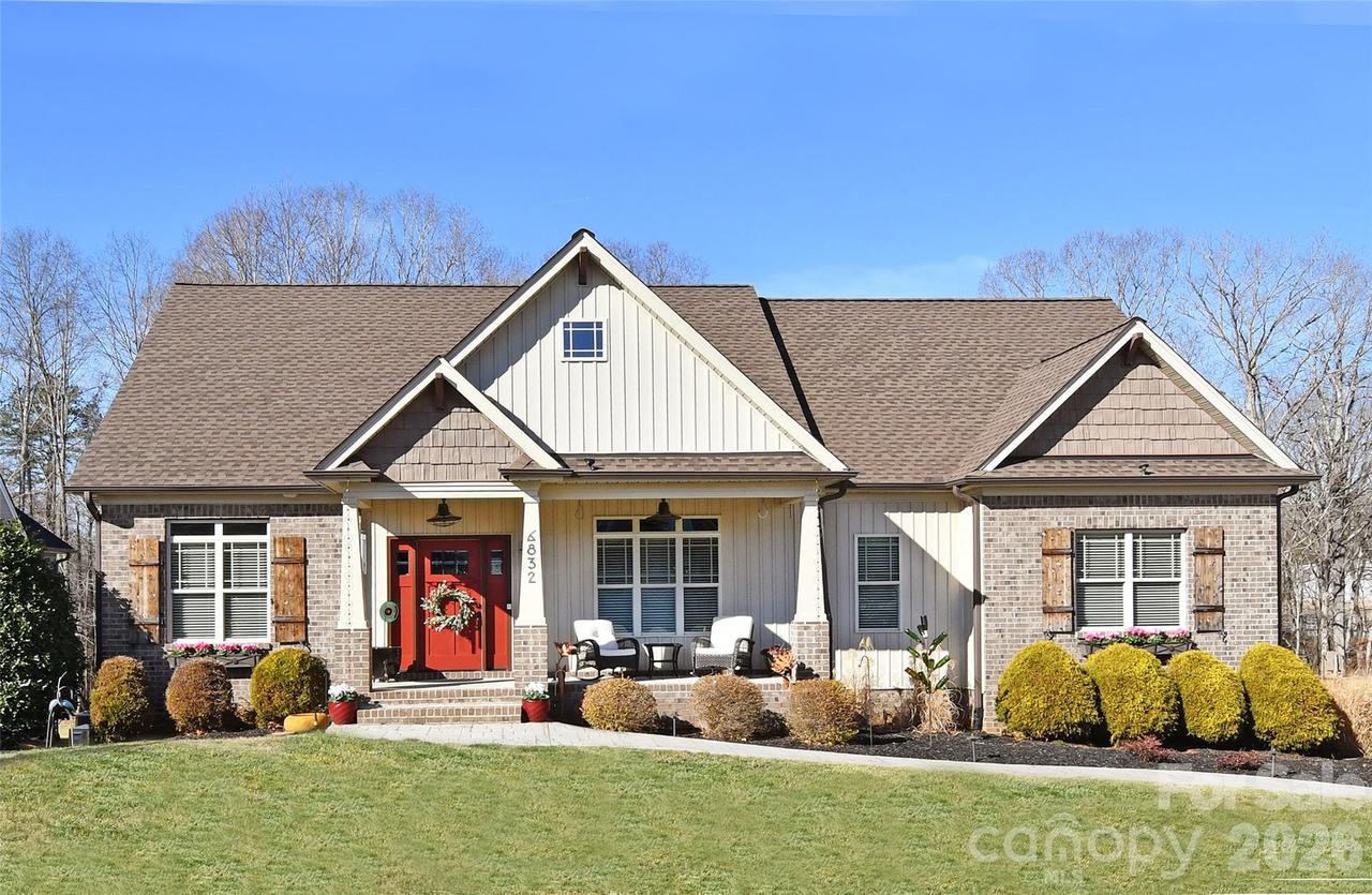 6832 Orchard Path Dr., Clemmons, NC 27012