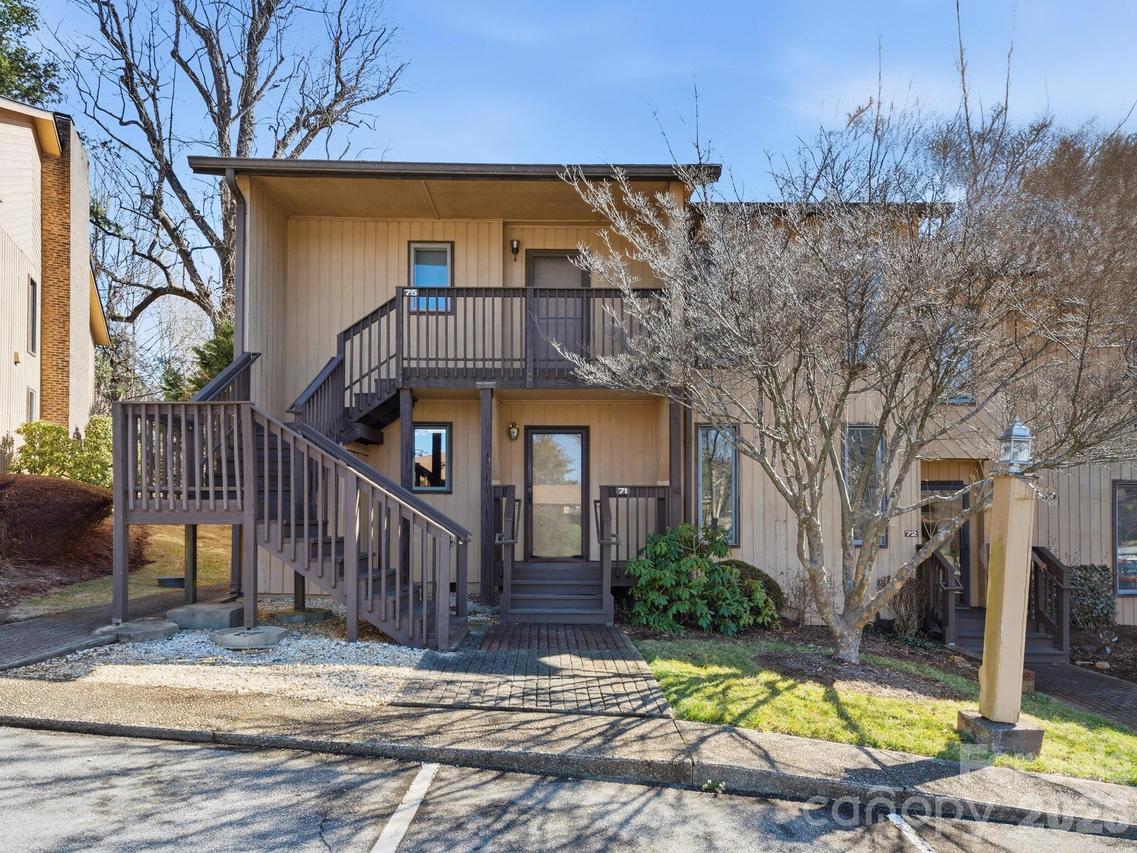 71 Pebble Creek Dr., Asheville, NC 28803