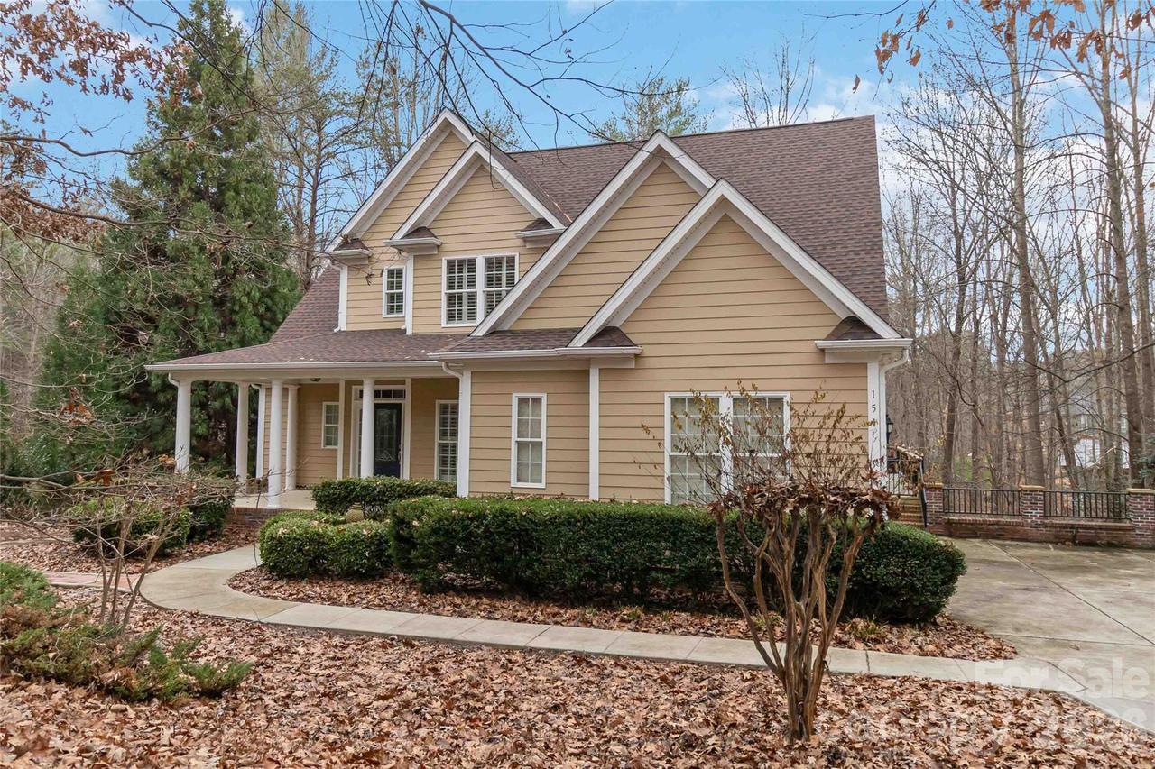 151 Maple View Dr., Troutman, NC 28166