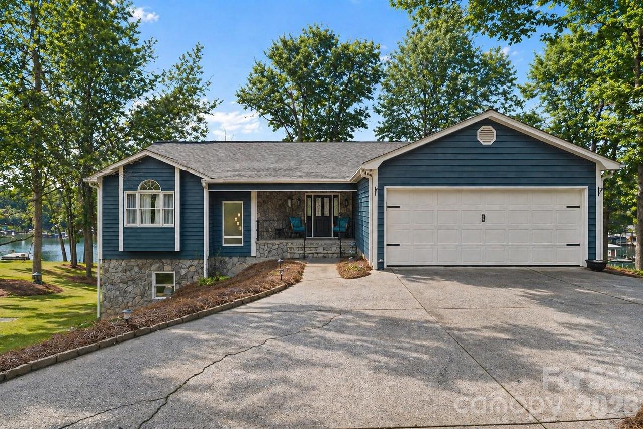 124 Keven Dr., Troutman, NC 28166