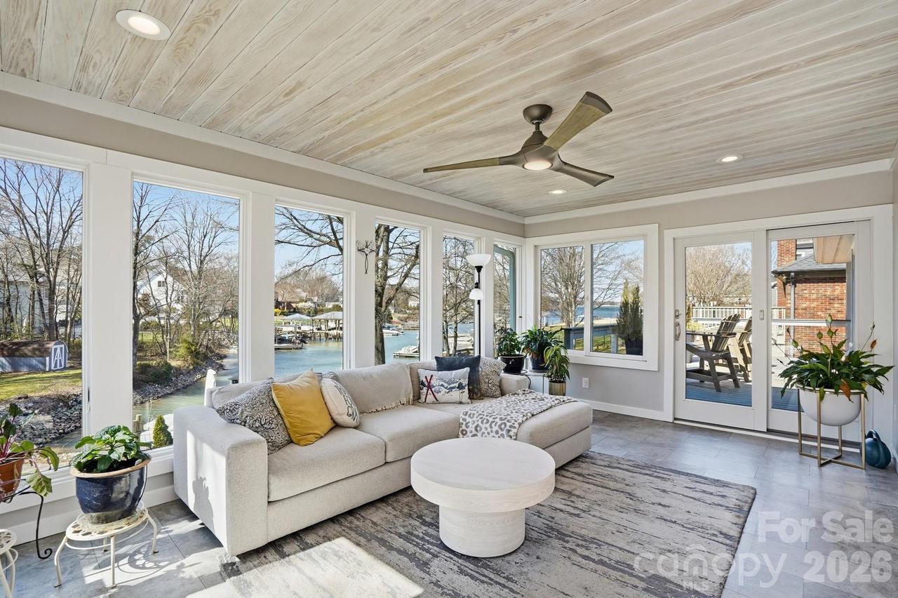 21037 Norman Shores Dr., Cornelius, NC 28031