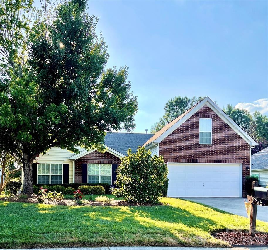 7238 Sandown Ct., Harrisburg, NC 28075
