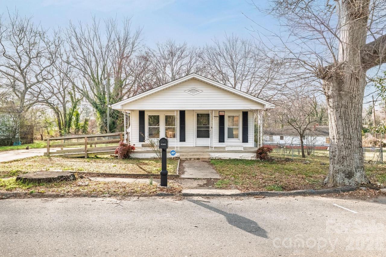 618 Live Oak St., Shelby, NC 28150