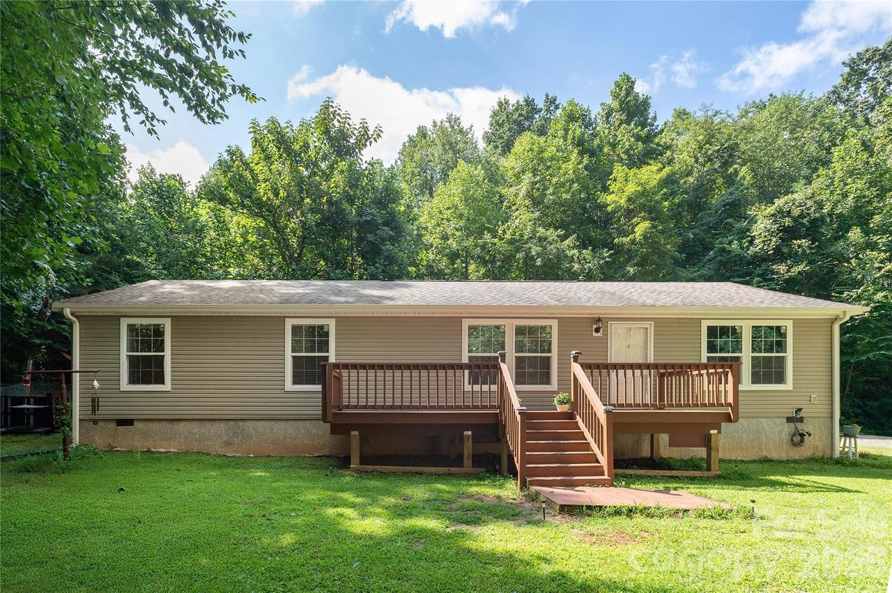 346 Adell Dr., Waynesville, NC 28786