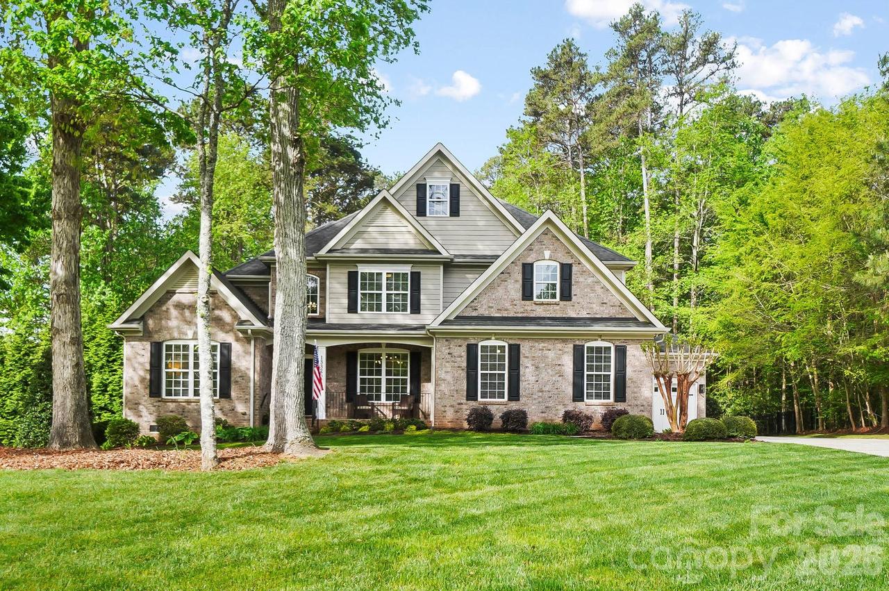 13326 Fairington Oaks Dr., Mint Hill, NC 28227