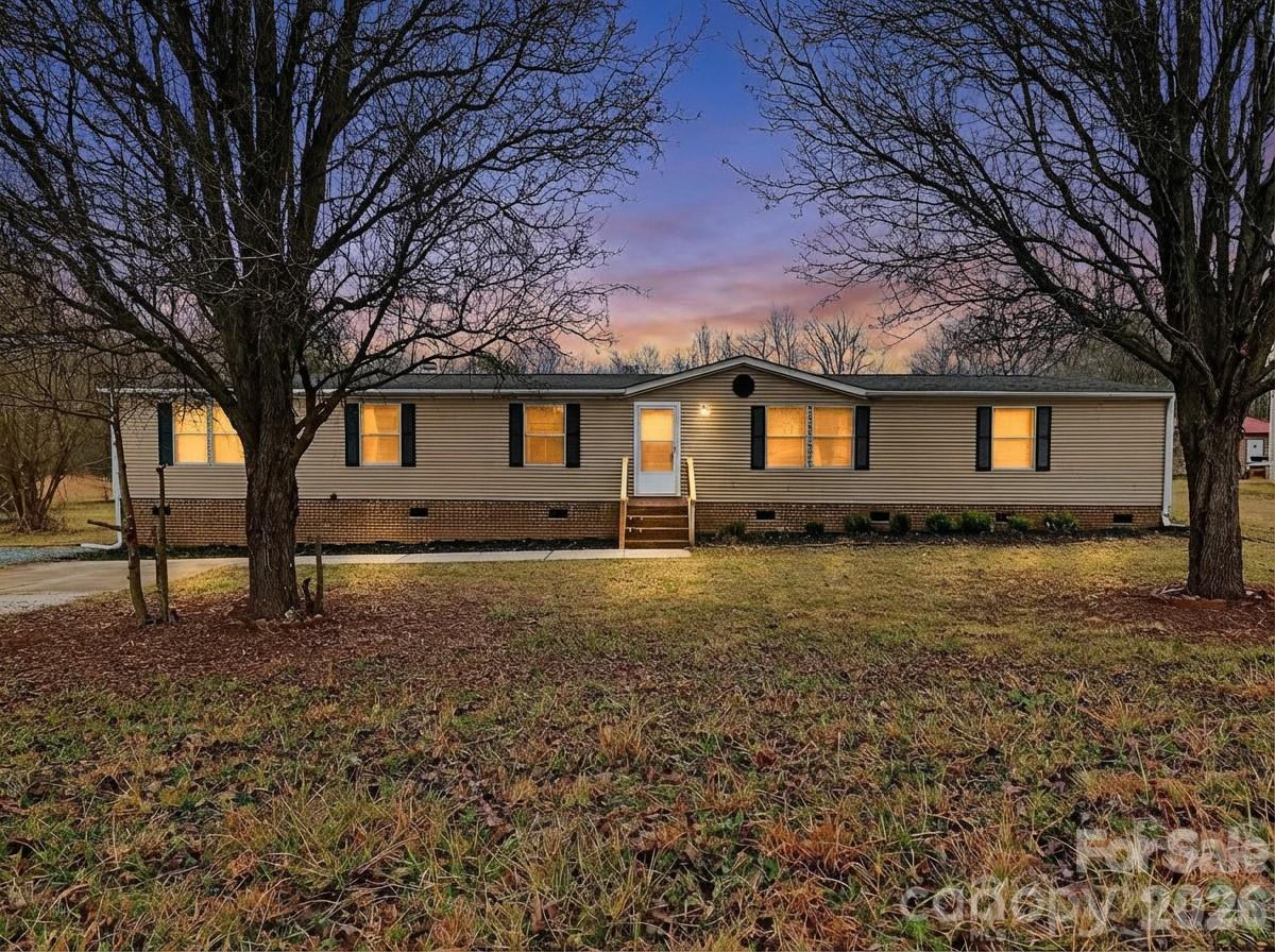 5944 Lewis Rd., Gastonia, NC 28052