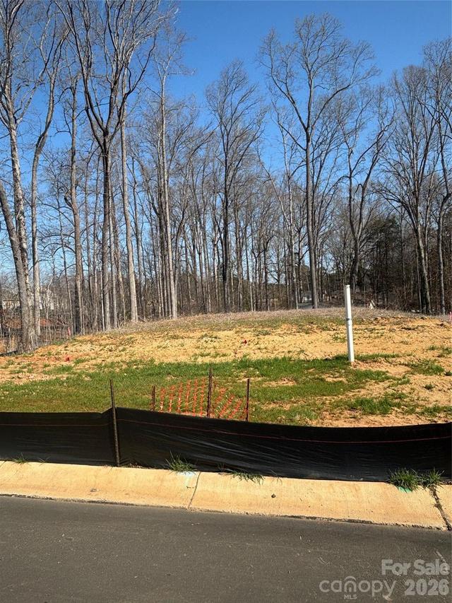 6740 Fairford Dr., Charlotte, NC 28215