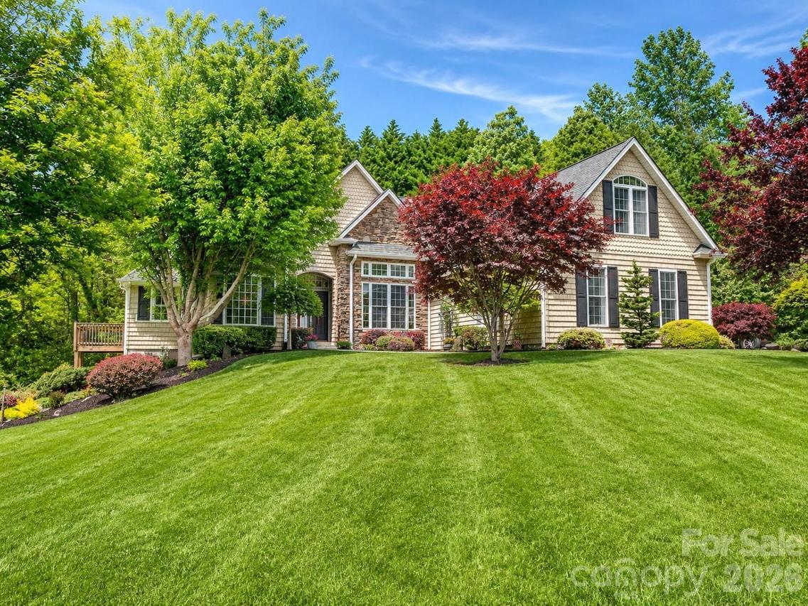 21 Kanuga Forest Dr., Hendersonville, NC 28739