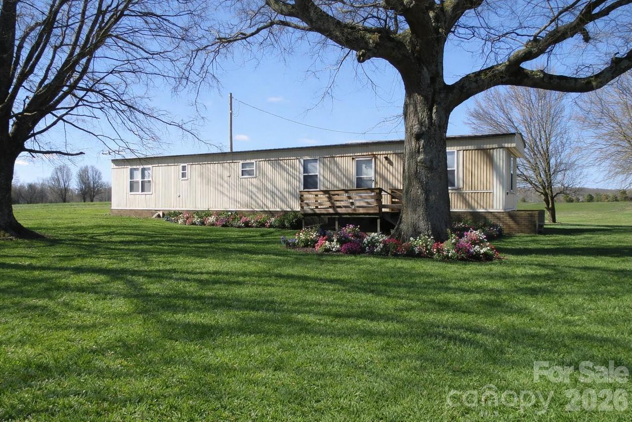 5750 New Hope Rd., Denton, NC 27239