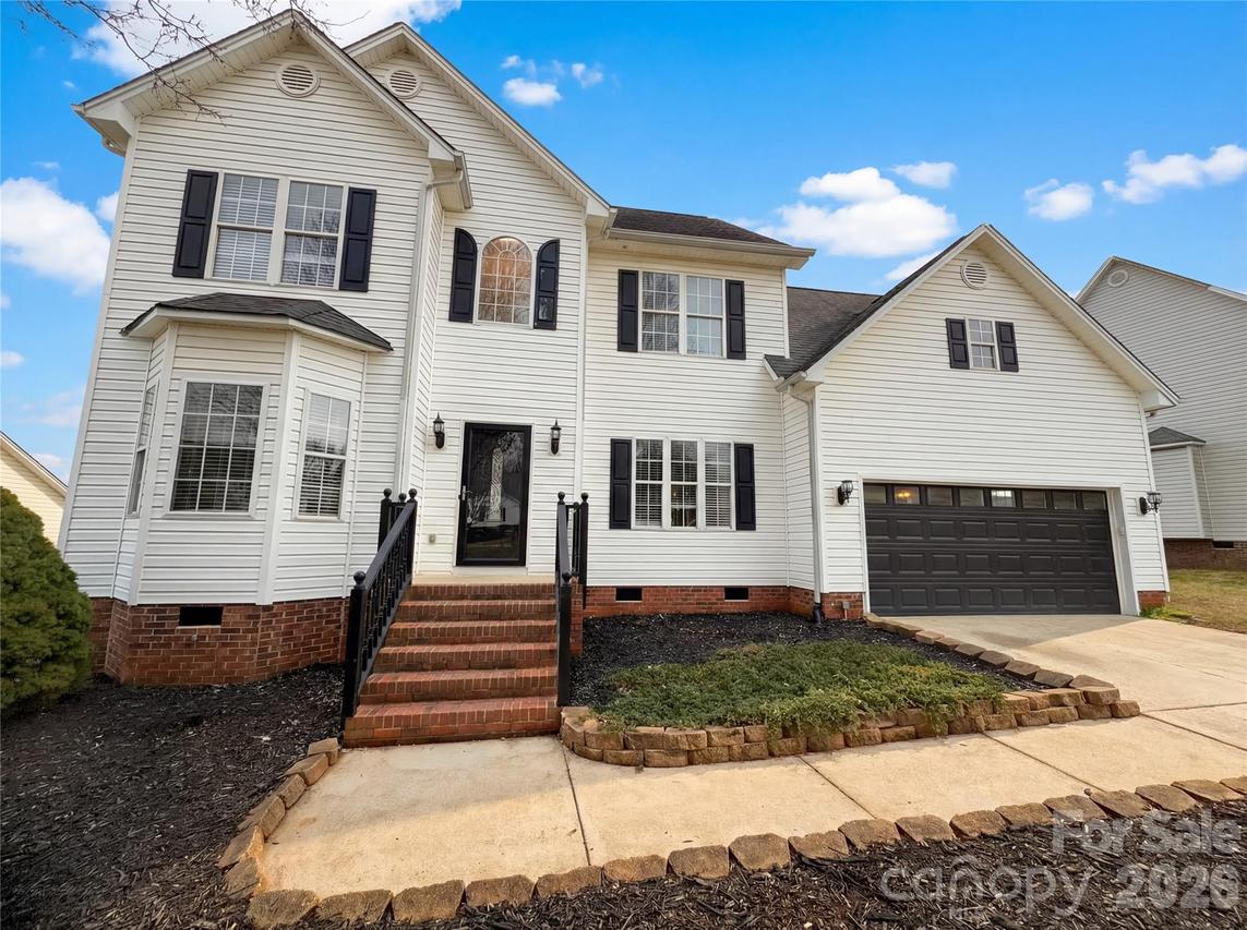 368 Holstein Dr., Dallas, NC 28034