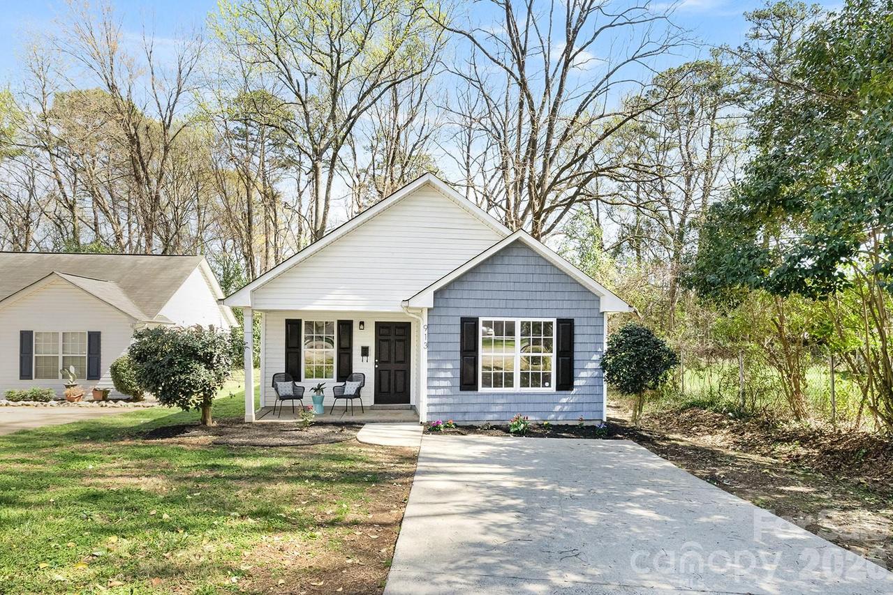 913 Tennyson Dr., Charlotte, NC 28208