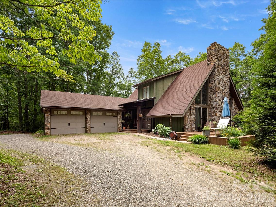 756 Pole Creasman Rd., Asheville, NC 28806